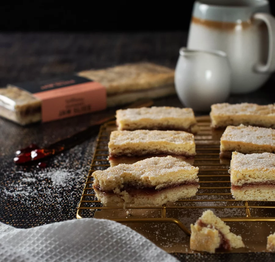 Raspberry Jam Slice by Williams Handbaked - Image 2